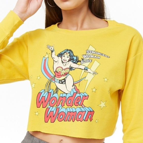 Forever 21 Tops - Officially Licensed DC Comics WONDER WOMAN T-Shirt